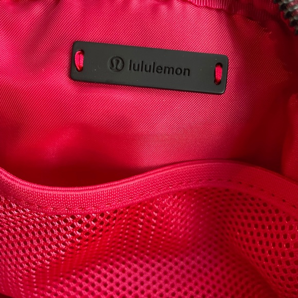Rare Lululemon Belt Bag - Picture 7 of 8